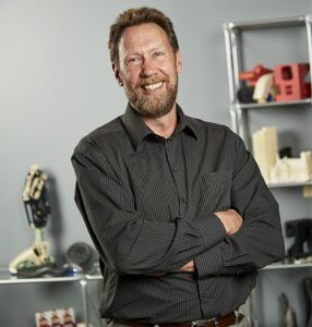 Ask a 3D Printing Expert: Can I mix different materials within the same FDM build?